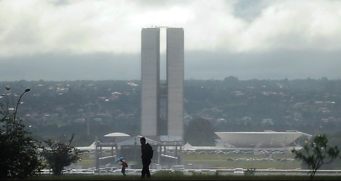 Nuvens da política