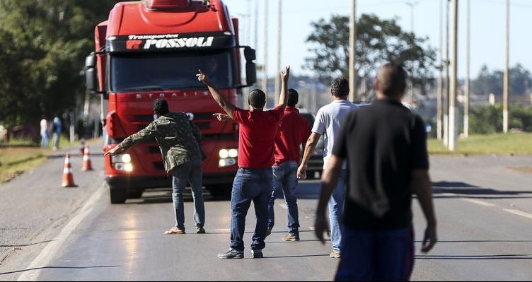 Greve passa a ser descartada pelos caminhoneiros