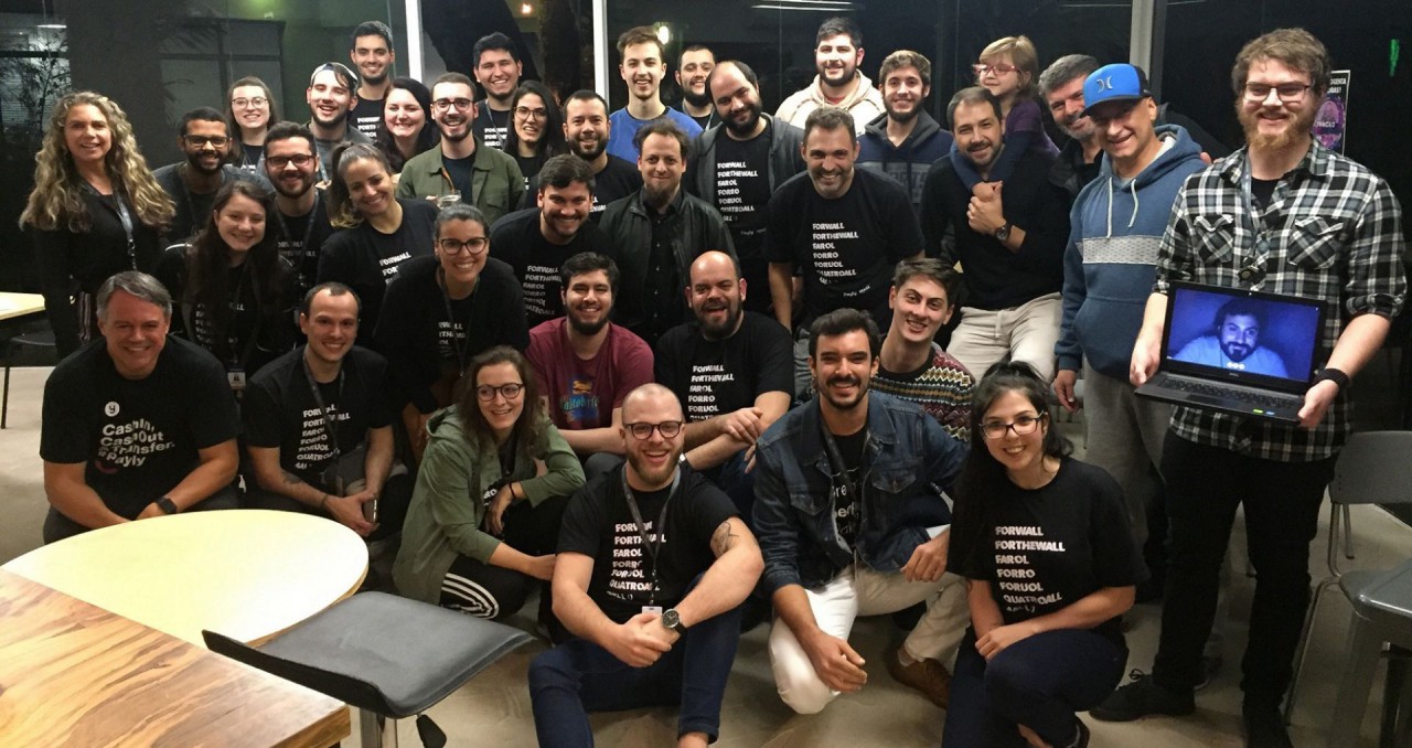 Time Compay vence o hackathon 4all