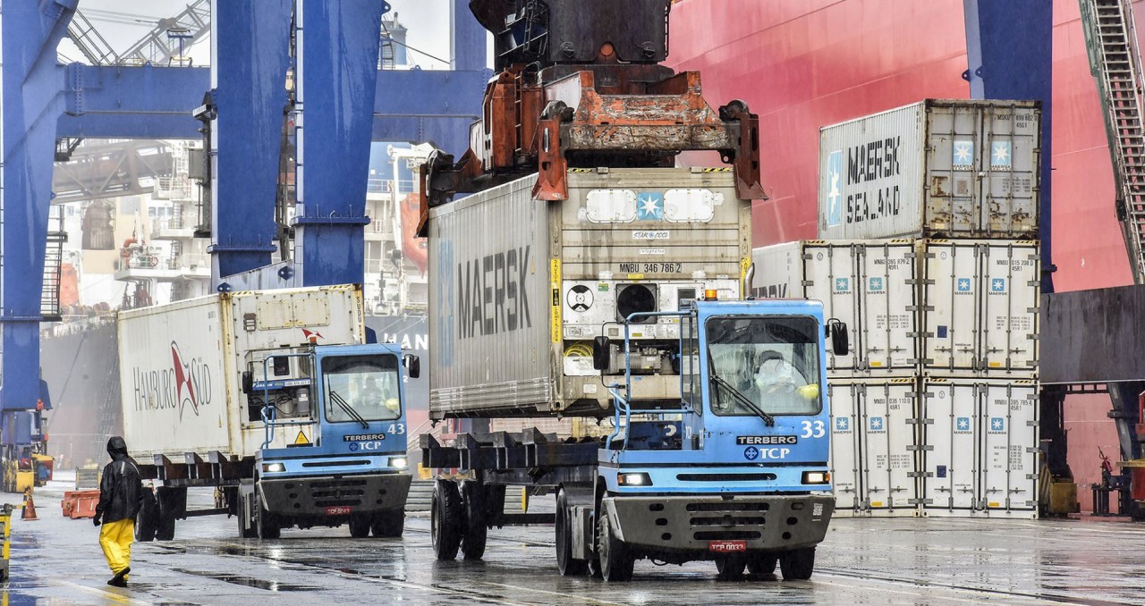 Saldo da balança comercial do Sul recua 64% até agosto