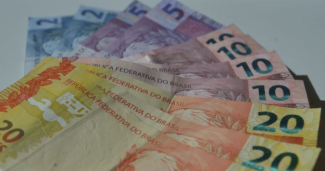 Salário mínimo será de R$ 1.039 em 2020