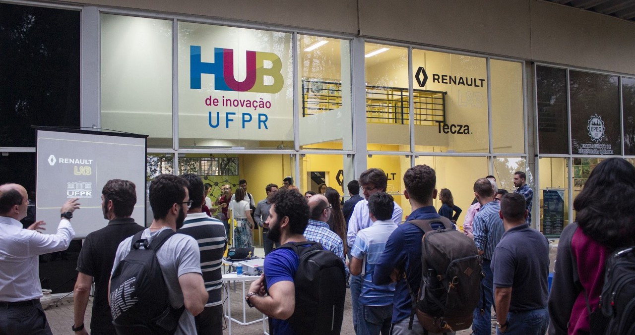 UFPR recebe unidade do Renault LAB