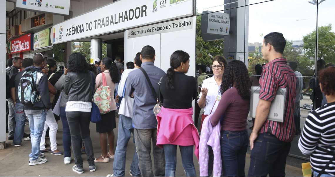 Taxa de desemprego volta a crescer depois de duas quedas consecutivas