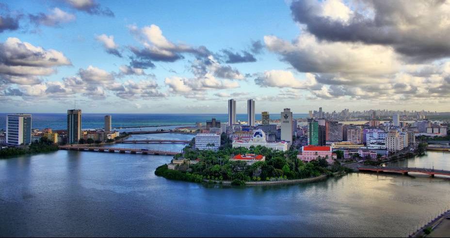 Recife: o imperativo de uma visita